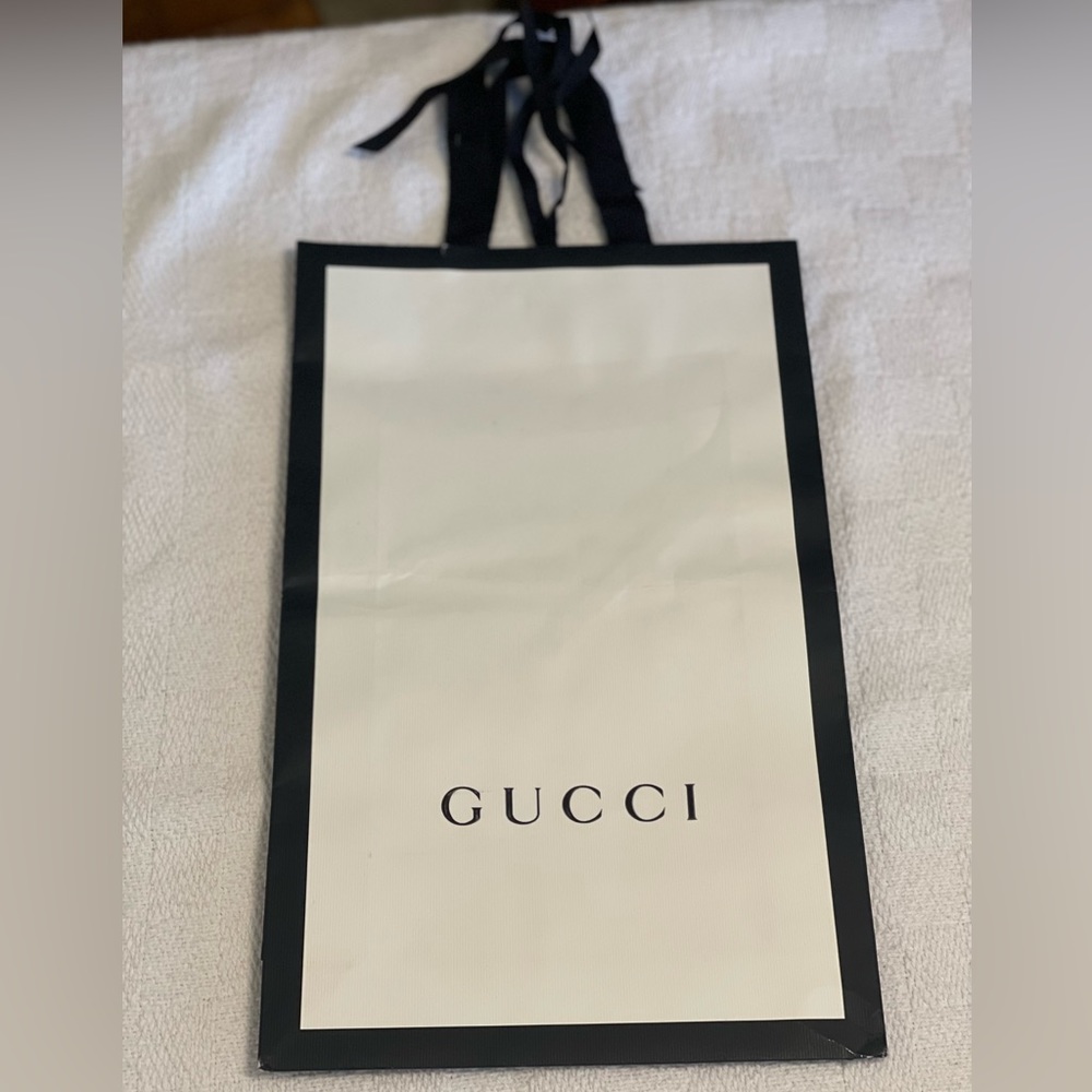 Gucci shopping bag